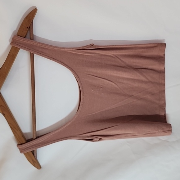 Tank - Picture 4 of 5